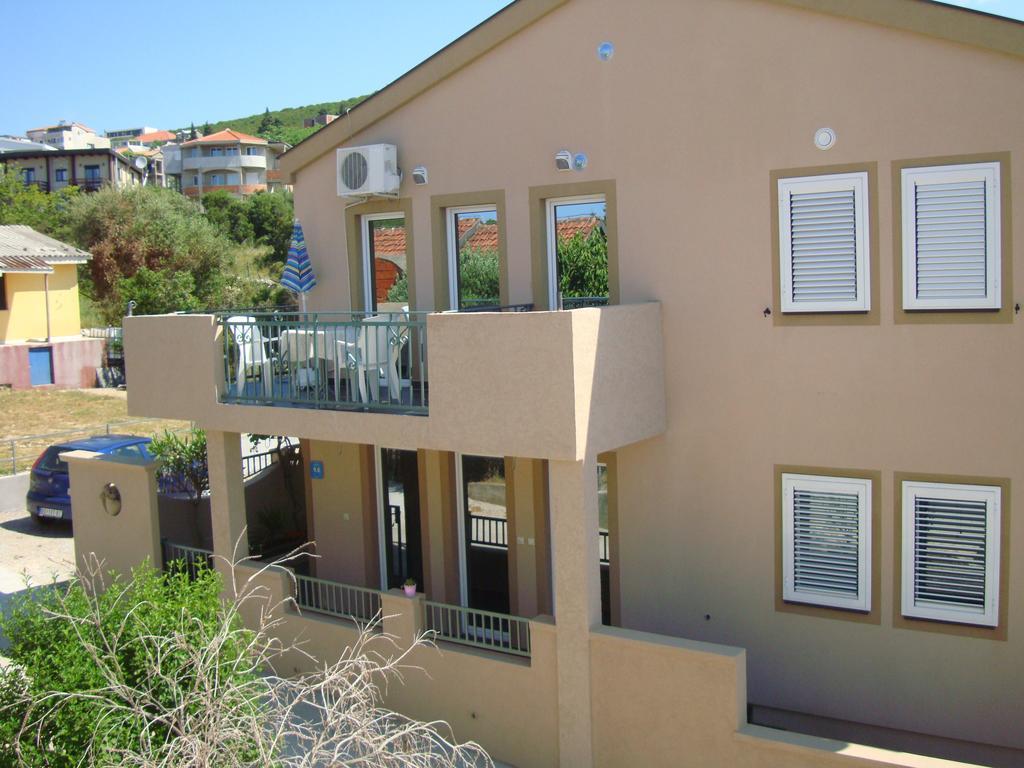 Apartments Mila Krimovica Eksteriør bilde