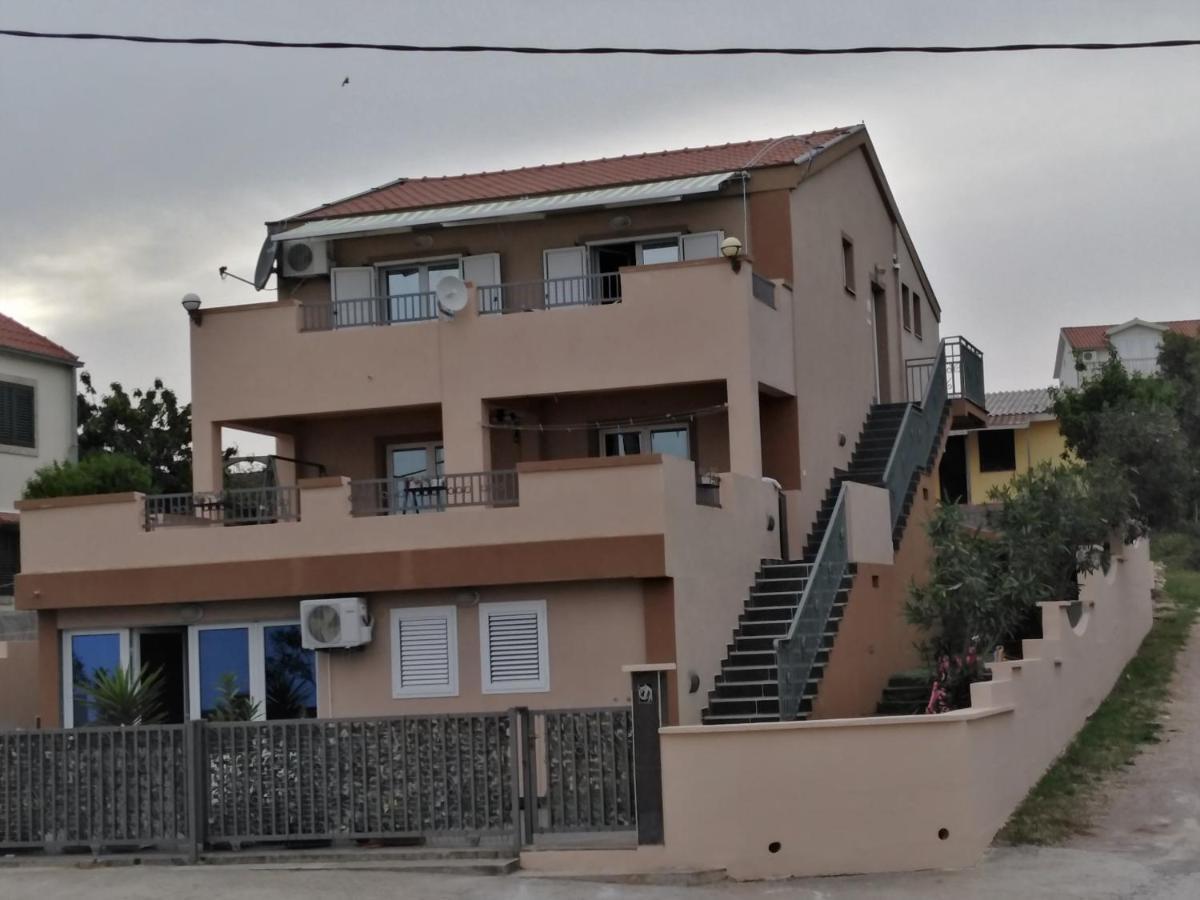 Apartments Mila Krimovica Eksteriør bilde